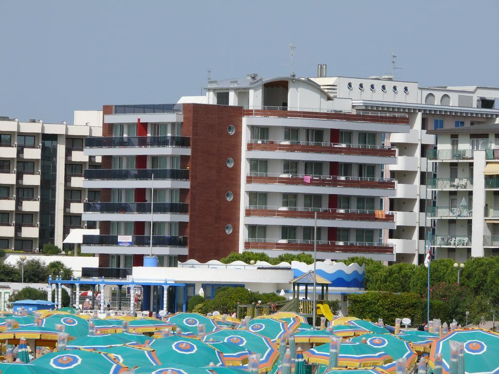 Residence Panorama Apart Hotel Bibione Eksteriør billede