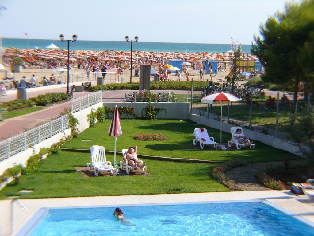 Residence Panorama Apart Hotel Bibione Eksteriør billede