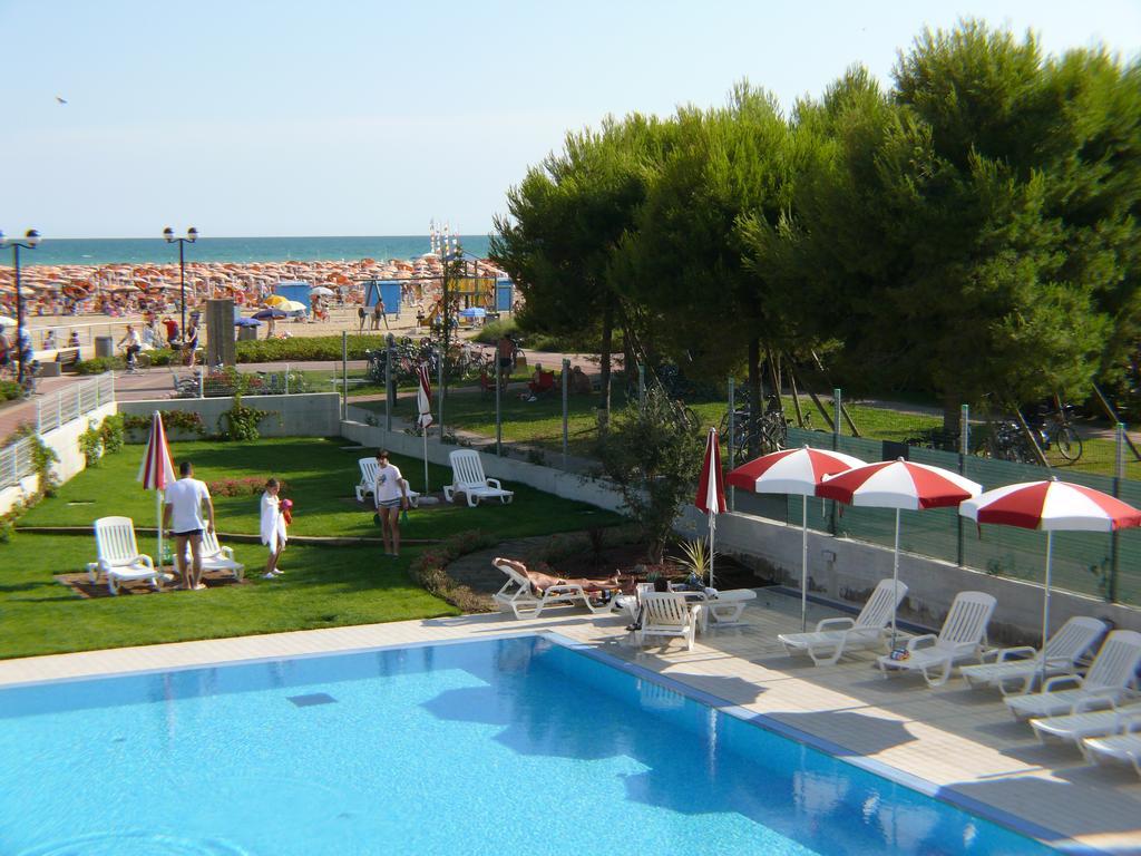 Residence Panorama Apart Hotel Bibione Eksteriør billede